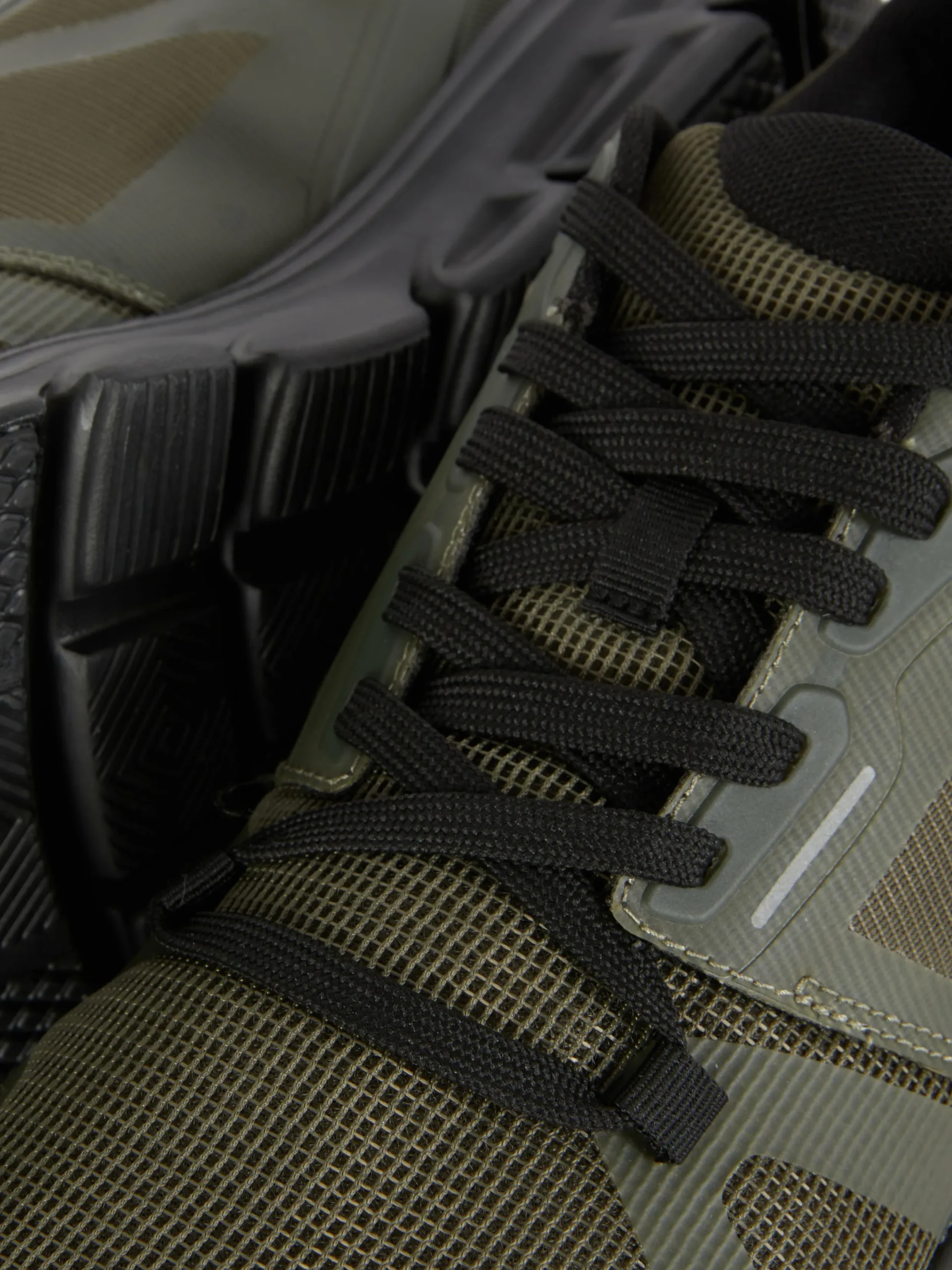 Baskets|Vêtements De Sport|Primark Baskets De Sport à Lacets Kaki