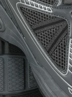 Baskets|Vêtements De Sport|Primark Baskets De Sport Basses à Empiècements Anthracite