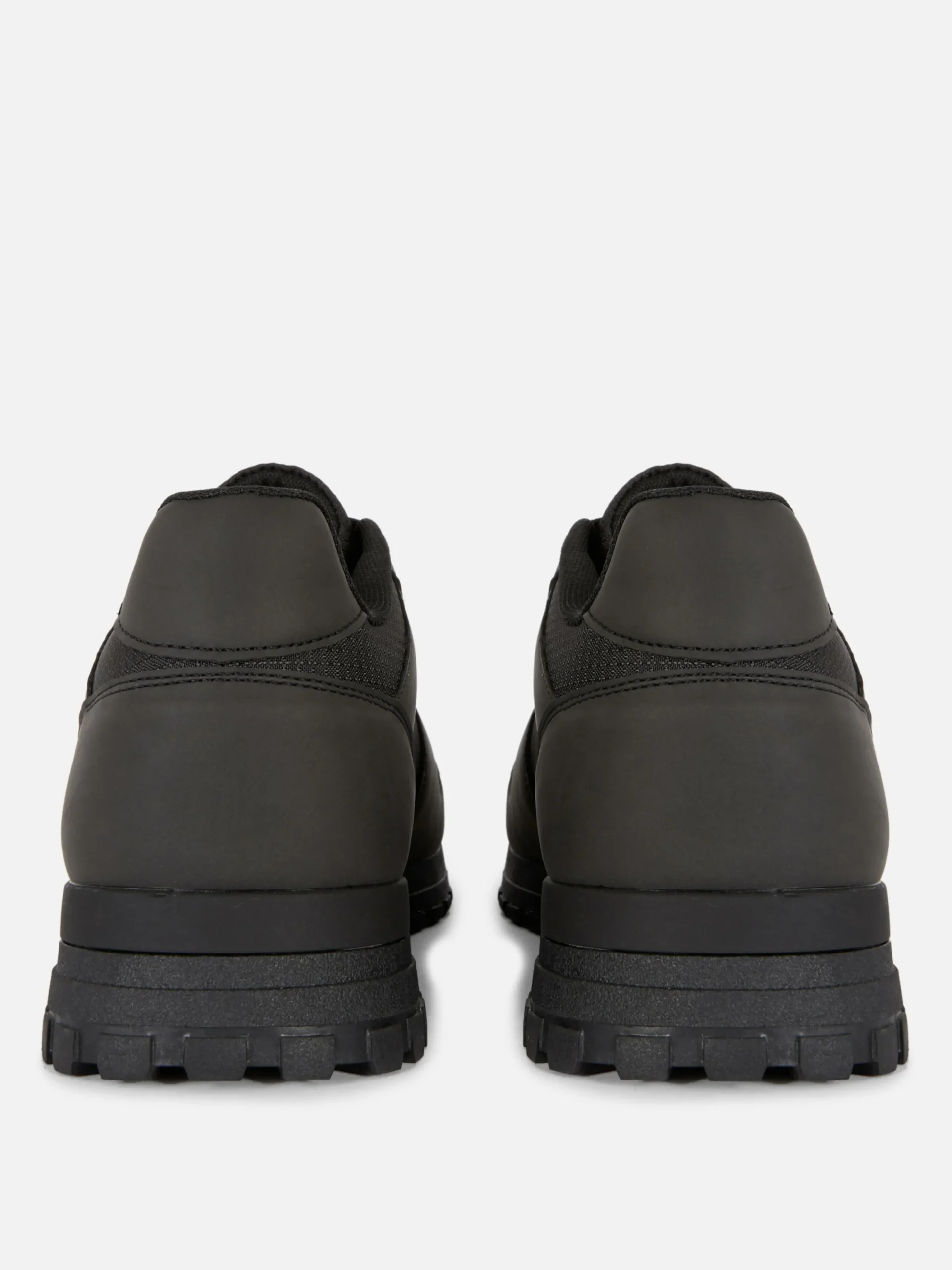 Baskets|Vêtements De Sport|Primark Baskets Sportives à Semelle épaisse Noir