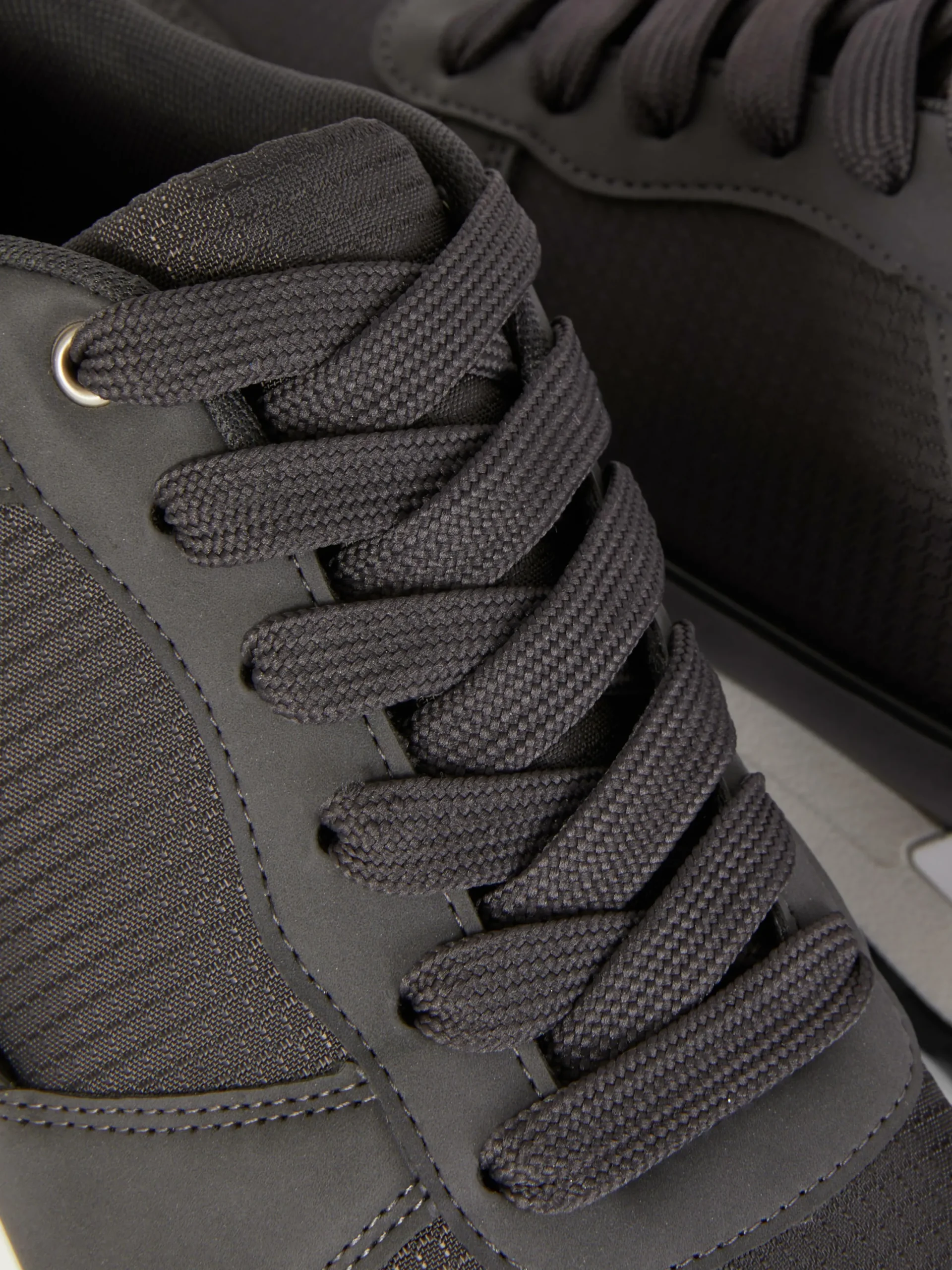 Baskets|Vêtements De Sport|Primark Baskets Sportives à Semelle épaisse Anthracite