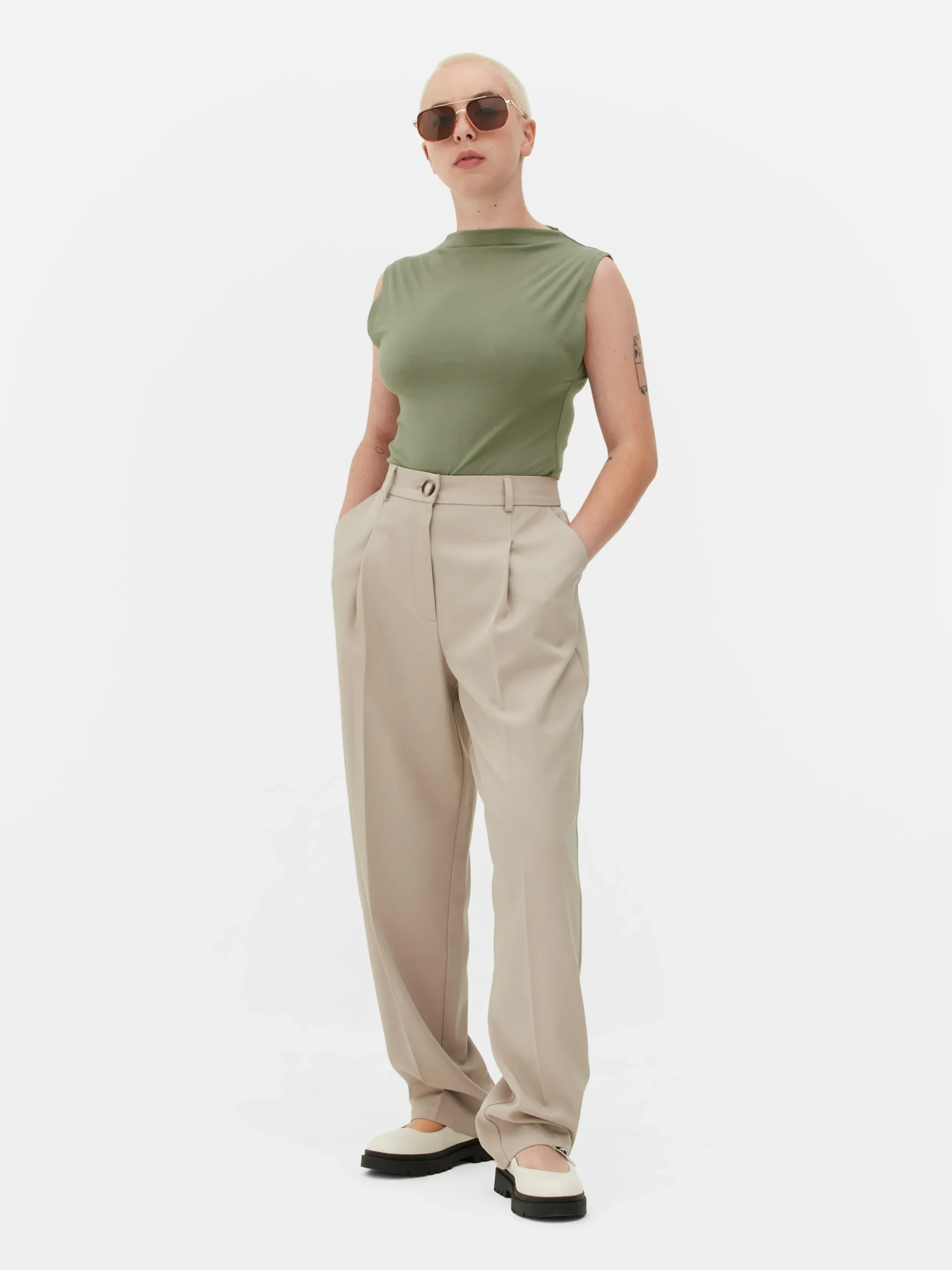 Hauts Et T-Shirts|Primark Body Sans Manches à Col Montant Kaki