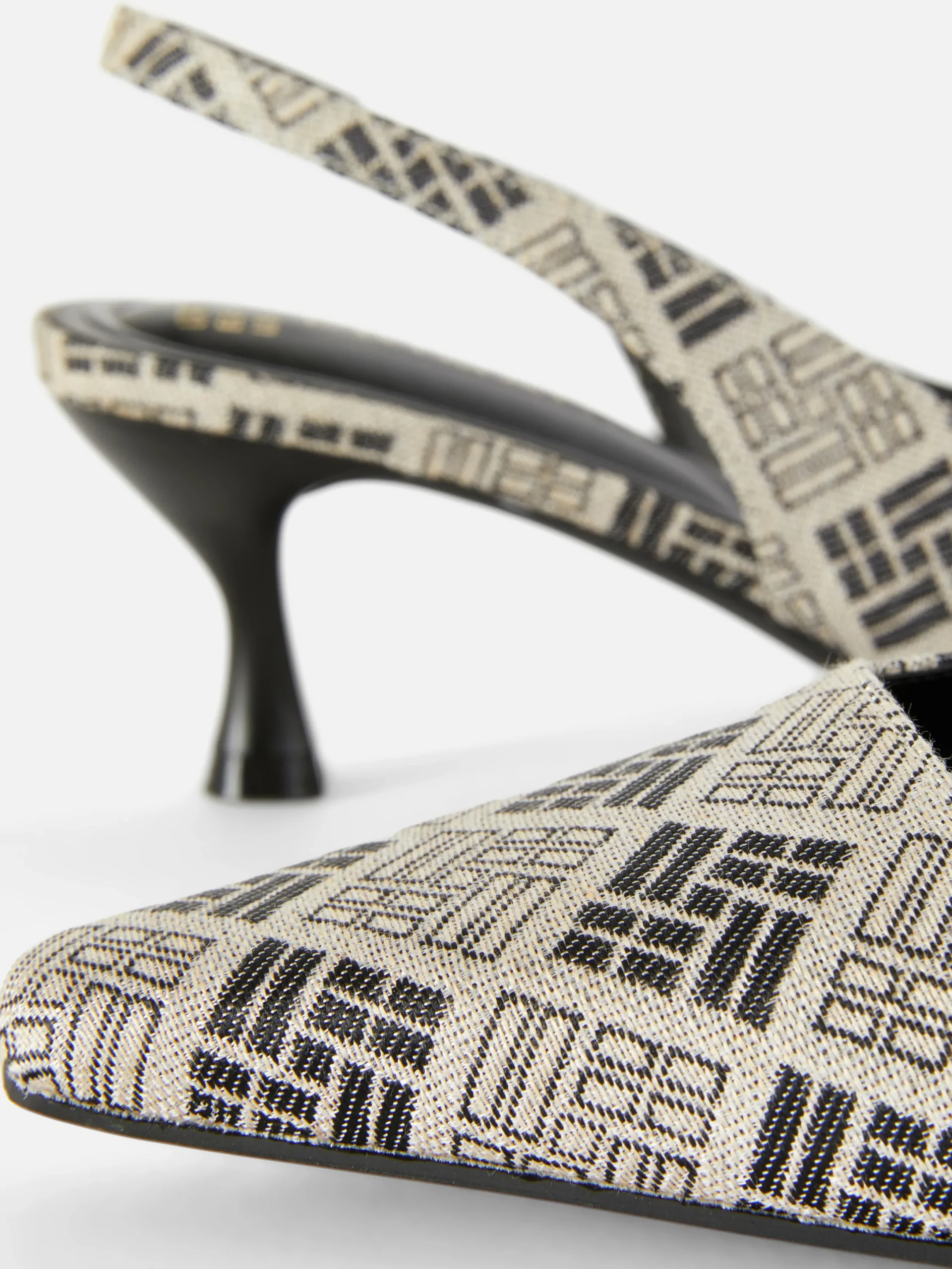 Chaussures À Talons|Primark Chaussures à Talon Ouvert Et Motif Géométrique Noir