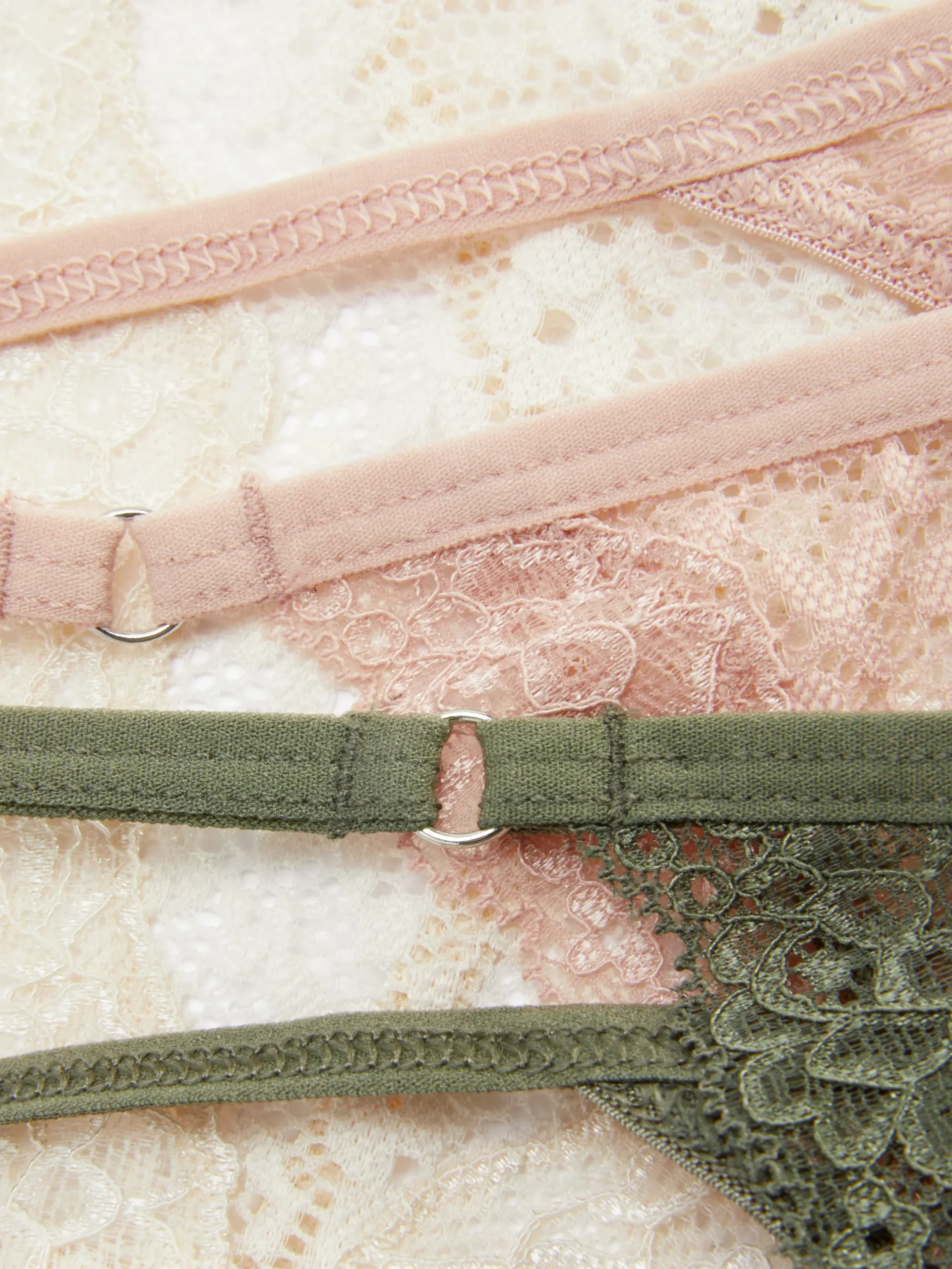 Culotte|Primark Lot De 3 Strings En Dentelle Kaki