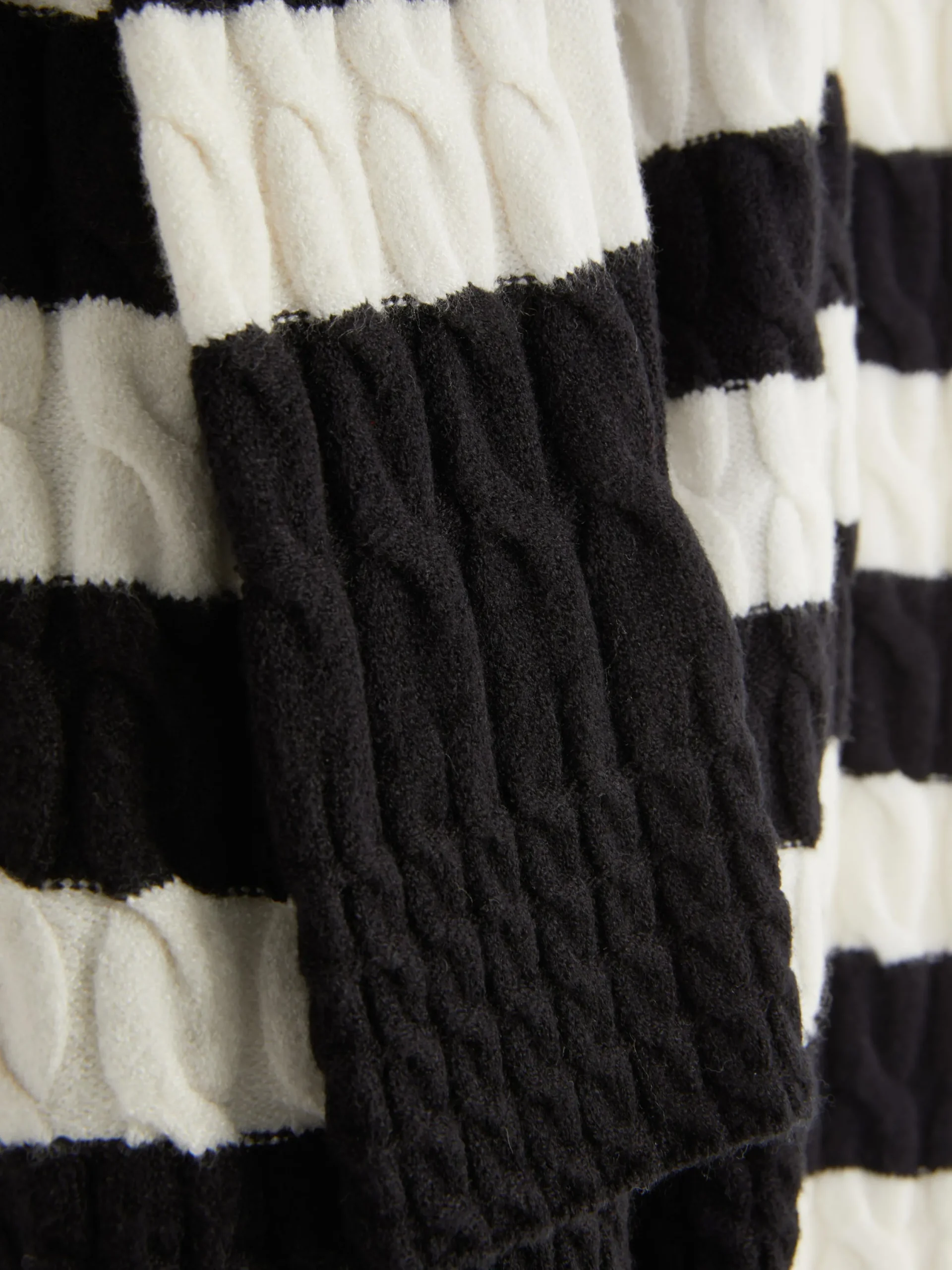 Pulls Et Gilets|Primark Pull En Maille Torsadée à Col Montant Noir/Blanc