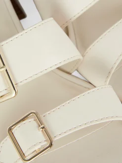 Chaussures À Talons|Primark Sandales à Talon Bloc Avec Boucles Blanc